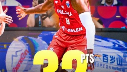 这归化好使！劳埃德欧锦赛首秀砍32分 波兰队欧锦赛近39年来最多